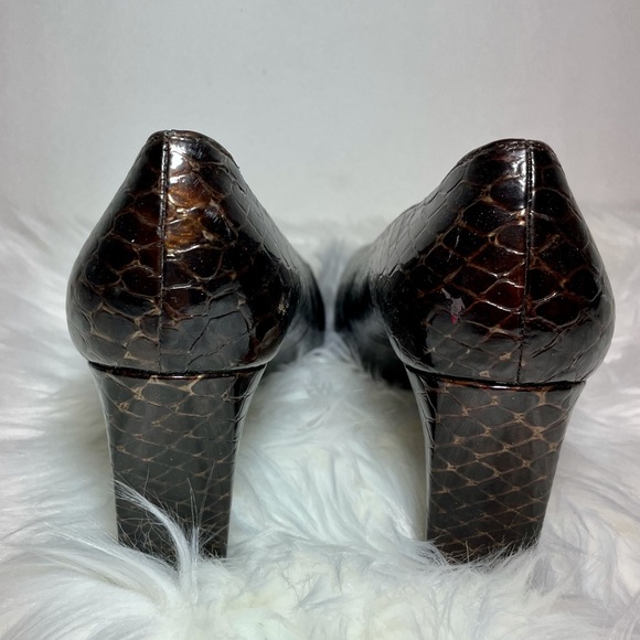 Sale!  BOGO. Stuart Weitzman VTG Brown Leather Snake Pump Sz 7 - Picture 5 of 9